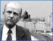 ></p><p class=c_tn>Накануне майских праздников мэр Иванова Александр Грошев и его заместитель Сергей Бразер провели пресс-конференцию, где рассказали о состоянии дел с энергетикой и теплоснабжением в городе. Также мэр обратился к населению с рядом призывов. Электро и теплоснабжение, санитарное состояние города - вот три основные темы, которые обсуждали на прошедшей пресс-конференции. Александр Грошев рассказал журналистам, что ему удалось подписать временное соглашение с АО Ивэнерго и на праздники электроэнергия в городе будет. Для этого администрации пришлось взять кредит, который необходимо погасить до 10 мая. Если кредит не будет возвращен, сразу после праздников начнутся веерные отключения. Мэр утверждает, что в большей степени решение этого вопроса зависит от населения. </p><p class=c_tn>Затронули на пресс-коференции и вопрос с подачей горячей воды в квартиры горожан. Мэр сказал, что соглашение с Ивэнерго подписано и есть надежда на то, что горячая вода будет не только в праздники , но и в течение всего лета.</p><p class=c_tn>Также Александр Васильевич призвал горожан быть активными и приложить все силы для уборки города. Своими силами администрация не справится.</p><p class=c_tn>Подводя итог разговора, мэр высказал мысль, что все вопросы, которые стоят перед городом, необходимо решать сообща, администрации  и населению. Только тогда в Иванове будет порядок.</p><p class=c_tn></p>
	
		<div class=