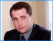 ></p><p class=c_tn>Губернатор Владимир Тихонов сообщил, что его самый ценный заместитель Михаил Бабич отправился на зимнюю Олимпиаду в Солт Лейк Сити. Теперь ивановские болельщики могут развлекаться, высматривая знакомое лицо во время трансляций из США. Вряд ли его можно будет увидеть по телевизору на лыжне или на катке среди спортсменов, но на трибунах – вполне. Чтобы болельщикам и налогоплательщикам было проще узнать вице-губернатора, публикуем его фотографию. Просим тех, кому удастся разглядеть это лицо среди американских болельщиков, сообщить об этом на форум сайта. </p>
	
		<div class=