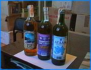 ></p><p class=c_tn>Cегодня сотрудники городской налоговой инспекции провели очередной рейд по выявлению незаконной реализации алкогольной продукции. Итоги проверки показали, что производство и потребление поддельной водки в городе не снижается. </p><p class=c_tn>В последнее время нарушители правил торговли стали менять места своей дислокации. Если раньше они продавали свой товар в киосках на центральных улицах, то сейчас городские власти загнали предпринимателей во дворы многоэтажек. Таких примеров немало. Сегодня представители налоговой инспекции побывали на ул. Кирякиных. Около дома № 9 расположен один из ларьков. Киоск принадлежал гражданке Наталье Валерьевне Королевой, которая даже не зарегистрирована как частный предприниматель. На протяжении последних месяцев здесь идет бойкая торговля левой водкой. Стоимость одной бутылки всего 15 рублей. 2 недели назад те же налоговые инспекторы изъяли из ларька всю нелегальную алкогольную продукцию, однако сегодня ситуация повторилась вновь. По факту злостных систематических нарушений теперь гражданке Королевой не поздоровится. Ей придется заплатить штраф до 100 минимальных оплат труда. Так же будет устанавливаться место незаконного производства суррогата. По словам инспекторов, сегодня вся алкогольная продукция, ввозимая на территорию области, должна пройти через акцизные склады. Сейчас на территории Ивановской области таких складов 5. Спиртосодержащие напитки должны пройти налоговый контроль, визуальную экспертизу, и получить официальные разрешение на торговлю.</p>
	
		<div class=