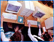 ></p><p class=c_tn>Один миллион дополнительных средств  направлен в этом году на компьютеризацию ивановских школ. Однако процесс пока тормозится - соблюсти все необходимые требования по оборудованию классов информатики удается не во всех учебных заведениях. Это показывают и совместные проверки чиновников управления образования и санитарных врачей. Тридцать шестая школа компьютеризировалась в Иванове одной из первых. Но оборудование стареет быстро. Машины, стоящие в одном классе,  сегодня годятся только в металлолом - не проходят по нормам излучения. А в другом стоят новые. Внешне - все условия для работы. Но ситуация сложнее. Из расчета шесть квадратных метров на рабочее место здесь может быть не больше десяти компьютеров, а их тринадцать. Почти каждое замечание надзорных органов ощутимо бьет по бюджету школы. На окна необходимы жалюзи. Другой пример: вместо обычных парт, как сейчас, должны быть специальные, двухуровневые. Это еще полбеды. Санитарные нормы предписывают соблюдать микроклимат в таких классах. А это возможно только с помощью дорогостоящих кондиционеров. Директора в лихорадке  - оказывается, купить одни железки мало, голову сломаешь, прежде чем дети смогут на них работать. В шестьдесят первой школе класс информатики постановлением СЭС закрыт. Формально. Здесь стояли старые машины, их списали, поставили новые, класс работает - но акта об отмене прежнего постановления нет: руководство почему-то не позаботилось об этом в санитарной службе. Кроме того, сами нормы обновляются чуть ли не ежемесячно. По апрельским проводку упрятали в пластиковые пеналы, а в июне новые требования - пеналы недопустимы, проводка должна быть скрыта в стене. Санитарные врачи сетуют - мол, директора школ невнимательно читают документы.</p><p class=c_tn>«Если руководители этих образовательных учреждений будут правильно информированы и будут знать требования санитарных правил, постановления о закрытии классов будут редким явлением», - говорит врач городского Центра санэпиднадзора Татьяна Позднякова.</p><p class=c_tn>Между тем, даже в Иванове, где на один компьютер приходится сто двадцать школьников, о перспективах информатизации говорят в радужных тонах. Якобы создание единой школьной информационной сети у нас не за горами.</p><p class=c_tn>«Техника  не может лежать и храниться в коробках, в подвале. Она должна работать. И помимо этого - учить не только ребят 10-11 классов информатике. Этого уже недостаточно. Мы скоро выйдем на новые рубежи - обучение информатике со 2-го класса. Выход в Интернет. Чтобы компьютер не превращался в пишущую машинку», - поделилась планами начальник городского управления образования Тамара Бугеро.</p><p class=c_tn>Последние анкетирования показали: родители хотят, чтобы их дети в первую очередь научились работать на компьютере. Как прийти к этому, сейчас обсуждают все заинтересованные ведомства - и похоже, расхождений нет. Правда, к участию в диалоге самих школьников почему-то не пригласили. Может быть, поэтому чиновникам сегодня не хватает свежих решений и идей. </p><p class=c_av>Дмитрий Попов</p>
	
		<div class=