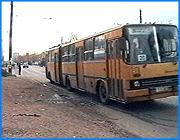 ></p><p class=c_tn>Ивановская городская Дума пересмотрела предельную величину тарифа на проезд в городском электротранспорте. Депутаты не стали устанавливать фиксированную величину. Вместо нее они определили максимальную планку, чтобы трамвайно-троллейбусное управление могло само менять цену проезда - в установленных Думой пределах. </p><p class=c_tn>Предельный уровень платы за проезд составит 4 рубля 87 копеек. Это - величина так называемого экономически обоснованного тарифа. Он установлен Думой в прошлом году. Представители мэрии пытались возражать: новые цифры, недавно рассчитанные аудиторами, превышают 5 с половиной рублей. Но Дума их еще не утвердила, а прежняя величина принималась на год, - заявили депутаты. Но главным предметом спора стало предложение ряда депутатов продавать сторублевые  льготные проездные не только бывшим льготникам, а всем пенсионерам города. Хотя бы на летние месяцы. Депутат городской Думы Игорь Волков предложил: «Те люди, которые живут только на одну пенсию, которая составляет 2000 рублей, а иногда и меньше, - где они ездят? Естественно, на троллейбусах и трамваях. Так дать им сейчас этот сторублевый проездной - это в первую очередь дать деньги ТТУ. И эти деньги вернутся нашему предприятию».</p><p class=c_tn>ТТУ давно находится в предбанкротном состоянии. Транспортники держались на плаву только за счет подпитки из бюджета. Часть думцев, однако, считает, что и увеличенного тарифа, и компенсаций в пользу ТТУ за проданные проездные было бы мало - эти деньги предприятие уже не спасут, оно проигрывает маршрутным такси. Другие депутаты, однако, рассчитывают поддержать социально незащищенных людей и, одновременно, заинтересовать транспортников в привлечении  пенсионеров - и, соответственно,  в пополнении доходов ТТУ. Тем более, что деньги в бюджете есть - это поступления от проданной городской собственности, - говорили депутаты. Но, по словам мэра, этими средствами дефицит городского бюджета покрыт не полностью. А расширение льготы чревато свертыванием поступлений из областной и федеральной казны - ведь ивановский бюджет дотационный. Посему решили отложить дело до июньского заседания и совместно с мэрией изыскать два с половиной миллиона на летнюю пенсионерскую льготу. </p><p class=c_av>Василий Когаловский</p>
	
		<div class=