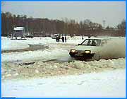 ></p><p class=c_tn>Ивановское представительство российской автомобильной ассоциации приглашает всех желающих любителей и профессионалов принять участие в авто - спринте. Соревнования пройдут 10 декабря в районе улицы Минской. Эта гонка под названием Ледяной каньон , вторая из восьми запланированных в зимнем чемпионате по автоспорту. Первый этап прошёл неделю назад в Берёзовой роще, в двух классах - любителей и профессионалов. Победителем в классе любителей на обычных автомобилях стал Александр Гришин, который, одновременно, является и председателем ивановского отделения АСА. Среди профессионалов на шипованой резине гонку выиграл Игорь Куренков. В заезде на резине с шипами победил Иларионов Игорь. Предстоящий спринт пройдёт десятого декабря, в районе улицы Минской. За последней АЗС, нужно повернуть направо и спуститься к карьеру. Регистрация участников с 8.30  до 9.30. Начало соревнований в десять утра. Организаторы приглашают на соревнования, как любителей, так и профессионалов, а также зрителей. По традиции, в гонке  примут участие гости из соседних областей - кандидаты и мастера спорта на специально подготовленных автомобилях. А потому зрителям обещают увлекательное зрелище.</p><p class=c_tn></p>
	
		<div class=