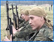 ></p><p class=c_tn>Подготовка к празднику «Открытое небо» в полном разгаре. В пятницу на аэродроме Северный прошла генеральная репетиция военного парада, а также показательных выступлений парашютистов и разведчиков 98 дивизии ВДВ. Организаторы оценили общую подготовку к празднику, как удовлетворительную. Поработать еще есть над чем.</p><p class=c_tn>Программа праздничного парада отрабатывается несколько раз. Военные тщательно чеканят шаг. Участники парада стараются изо всех сил, выверяют каждое движение. Тем временем руководство считает, что поработать еще есть над чем. Пример для подражания - 31 костромской полк, который регулярно представляет ВДВ в парадах на Красной площади. Ивановцы, по словам начальника ивановского гарнизона Александра Ленцова, до уровня коллег из Костромы пока не дотягивают, но пройтись маршем перед гостями, в первую очередь столичными, нужно соответственно. Доработки требует и парашютная программа. Спортсмены даже на земле детально отрабатывают воздушную акробатику. Обсуждают все - от расположения парашютистов до цвета одежды. Командир 98-й дивизии ВДВ Александр Ленцов рассказывает: «Не одиночные прыжки будут, а купольная акробатика, флаги и после этого выброска массового десанта, будет именно на управляемых куполах. Нужно будет провести тренировку, чтобы каждый знал, где ему приземлиться».</p><p class=c_tn>Тем временем на аэродроме разворачиваются условные боевые действия. Дымовые шашки, выстрелы - все для максимального ощущения реальности военной операции. Разведрота ВДВ решила свои силы и строительные материалы приберечь до праздника, хотя разбить пару кирпичей о голову - для десантника не проблема. Один из десантников говорит: «Мы не первый год выступаем, на каждом выступлении мы это все бьем. Легко все бьется». Главная цель генеральной репетиции - чистота выполнения программы. Организаторы настаивают, все должно проходить так, словно праздник уже начался. Они также уверены, что до воскресенья все технические недочеты будут устранены и праздником зрители останутся довольны. Правда, имена высокопоставленных гостей открытого ивановского неба пока под грифом секретности.</p><p class=c_av>Олеся Чирко.</p>
	
		<div class=