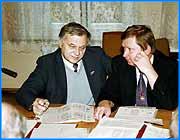 ></p><p class=c_tn>В областном законодательном собрании сегодня сформировали пять  постоянных комитетов и определили их состав. Как и предрекали ранее, работа депутатов этого созыва  будет сложной. Отсутствие опыта законотворческой деятельности у большинства народных избранников постоянно сказывалось на всем ходе заседания. Что, впрочем, не помешало с завидной легкостью исключить из повестки дня два вопроса. Об избрании представителя от ивановского законодательного собрания в совет федерации. И  вопрос о заместителях председателя законодательного собрания. Далее в довольно быстром темпе и почти без прений -  формирование пяти постоянных комитетов. К четырем уже известным добавился еще один. Комитет по местному самоуправлению и общественным связям. Причем, многие  депутаты вошли сразу в несколько комитетов. Пожалуй, только вопрос об обращении ивановских профсоюзов к депутатам государственной Думы  несколько разбавил плавный ход заседания. Сумятица возникла по одной  причине. Оказалось, большинство присутствующих вообще не знают о существовании такового обращения , не говоря уже о его содержании. Соответственно, у депутатов есть вполне весомый повод для продолжения заседания. На котором,  наконец-то,  все детали обращения профсоюзов уже будут изучены нашими депутатами. Тогда же будет принято решение: поддержать протест профсоюзов против правительственного варианта КЗОТа или нет.</p>
	
		<div class=