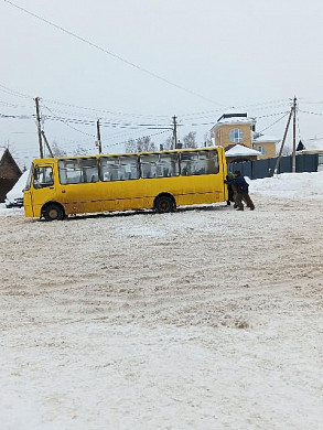 В Беляницах ивановцы сами выталкивали автобус