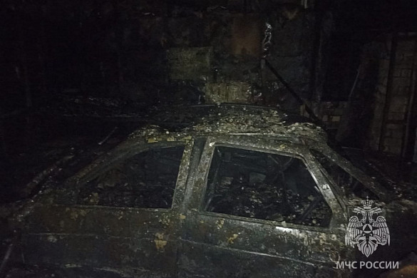 В Иванове во время сварки загорелся гараж, машина и дом