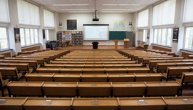 В Ивановской области подняли оклад работникам образовательных  госучреждений