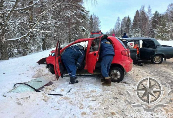  В Ивановской области в лобовом столкновении пострадали 4 человека 