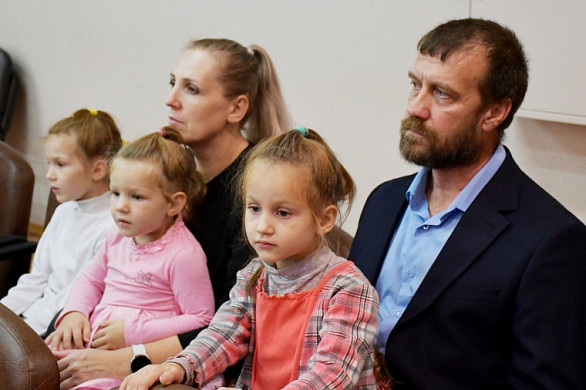 Ивановская семья с 12 детьми получила орден «Родительская слава»