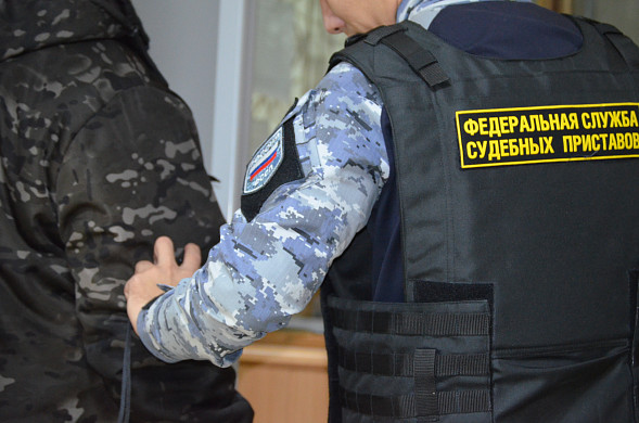  В Иванове мужчина пришел в суд с пистолетом 