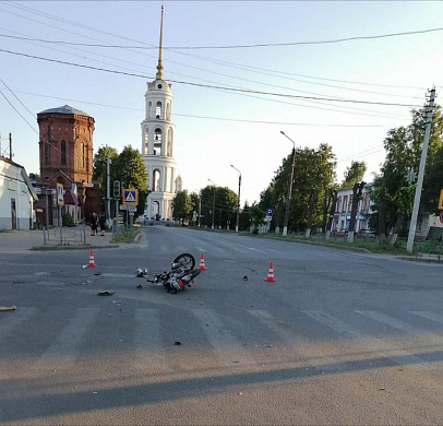 В Шуе мопедист погиб под колесами большегруза