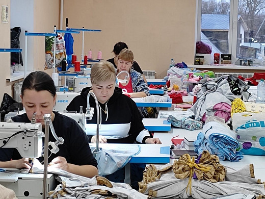 В Комсомольске в бывшем общежитии техникума открылось швейное производство