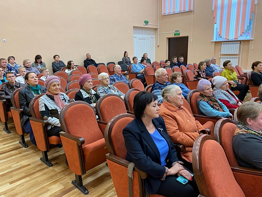  В селе Октябрьский открыли обновленный дом культуры 