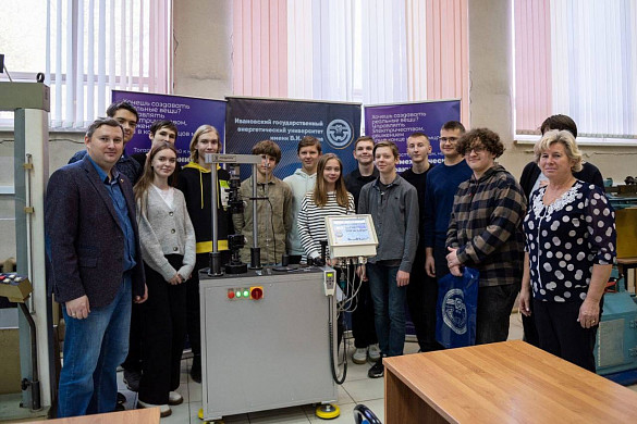 Десятиклассников региона начали учить настраивать роботизированные системы