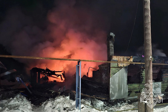 Возбуждено уголовное дело после пожара с тремя погибшими в Родниковском районе