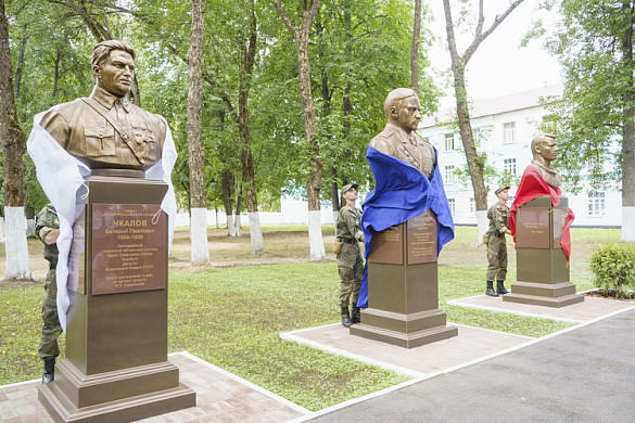 На Северном аэродроме открыли  Аллею Российской Славы