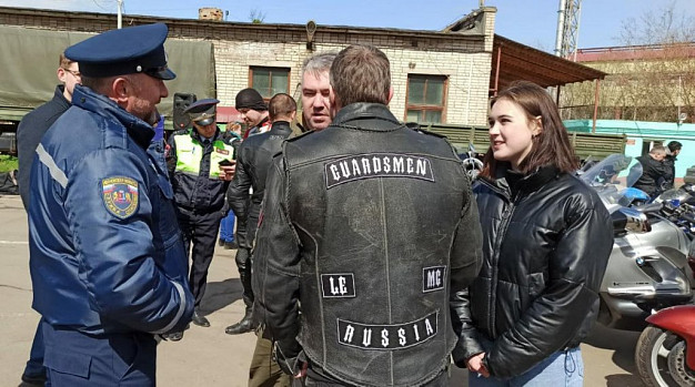 Ивановские байкеры накормили школьников кашей, полезными знаниями и экшеном