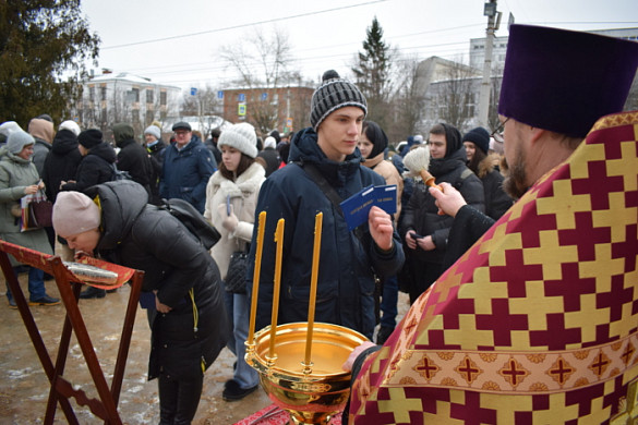 Ивановские студенты торжественно освятили зачетки