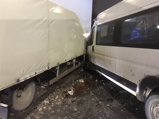 В Иванове маршрутка попала в ДТП