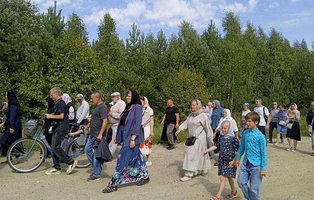 В Ивановской области состоялся крестный ход к месту обретения иконы Николая Чудотворца