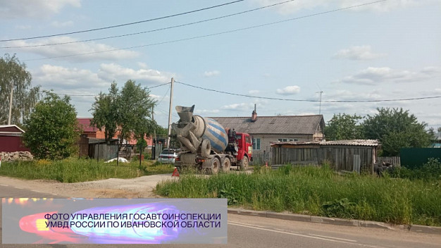 В Ивановском районе пешеход попал под КАМАЗ