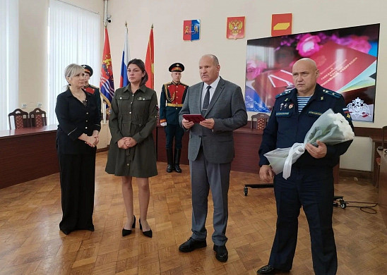 В Шуе семьям троих погибших участников СВО вручены Ордена Мужества
