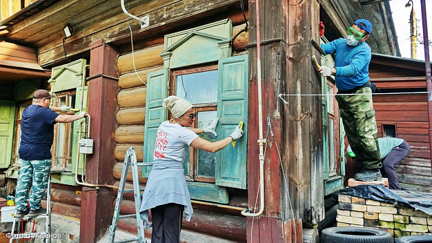 В Шуе волонтеры ремонтируют старинный дом - памятник архитектуры