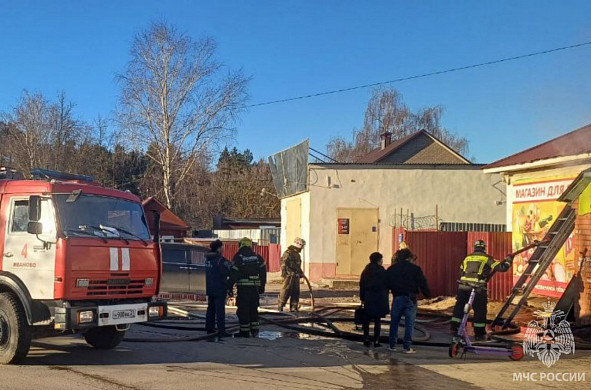 В Иванове на пожаре в продовольственном магазине погиб мужчина