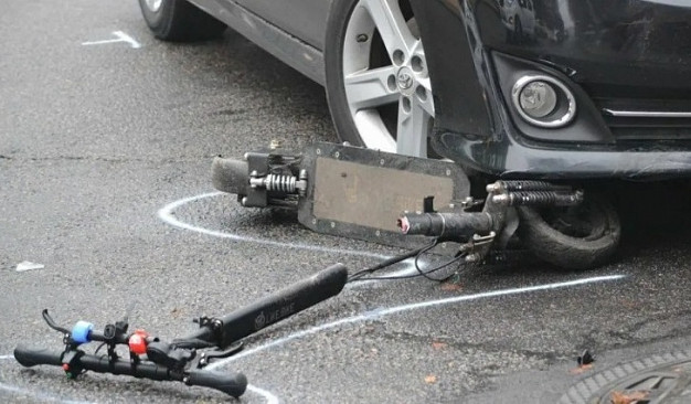 Молодая автомобилистка из Тейкова покалечила электросамокатчика