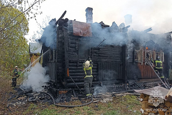 В Дорках Малых сгорел нежилой дом