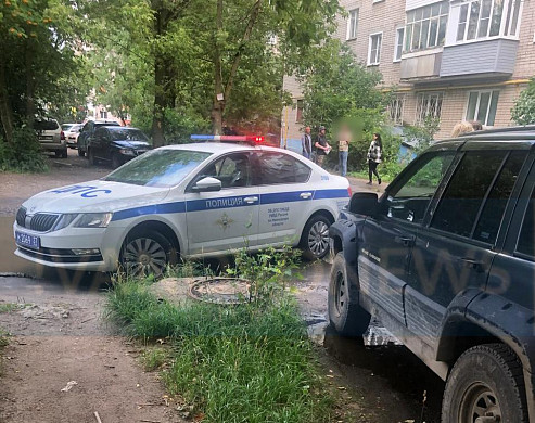 В Иванове подросток сбил во дворе 17-летнюю девушку и скрылся
