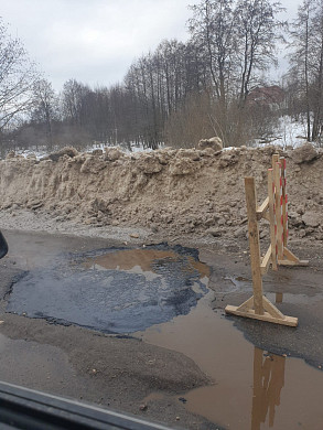 В Иванове асфальт кипит в лужах 