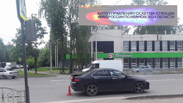 В Иванове сбили девушку, которая переходила дорогу на зеленый