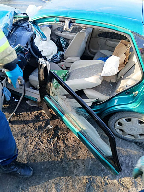 В Иванове после ДТП спасатели вырезали из авто пострадавшего водителя
