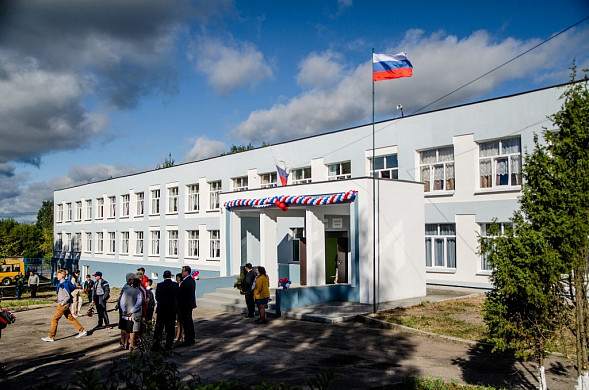  В Верхнеландеховском районе после ремонта открылась Мытская школа 