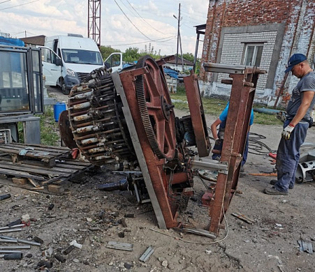 В Ивановской области уничтожили более 27 тонн оборудования для производства нелегального алкоголя