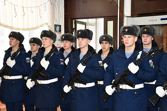 В ивановской школе открыли мемориальную доску герою СВО Сергею Блинову