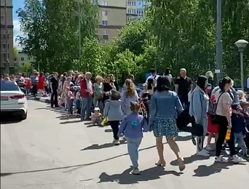 В ивановский зоопарк выстроилась огромная очередь