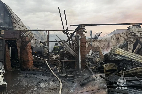 В Иванове из огня вынесли опасные баллоны