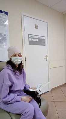 Многодетная мама Олеся, у которой обнаружена лимфома, приступает к лечению