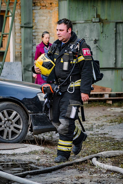 Погибший на пожаре 36-летний спасатель — начальник караула Михаил Малаев