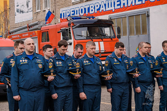 В Иванове открыли мемориальную доску погибшему на СВО майору МЧС Алексею Липскому