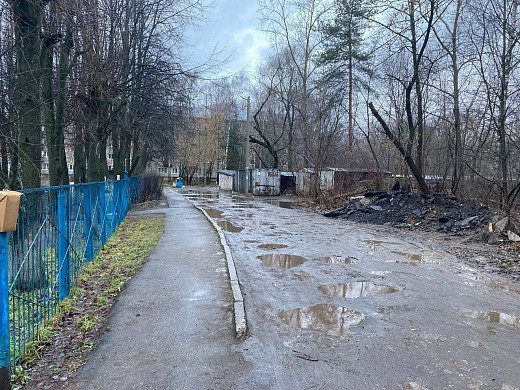 В Иванове у детского сада свалили груду асфальта