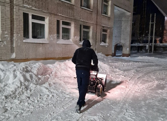 До конца года во все школы Иванова  будет закуплена снегоуборочная техника 