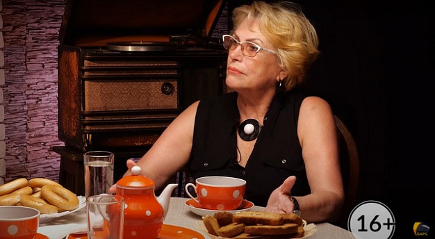 «Свои под абажуром». Театральное чудо Кинешмы - Наталья Суркова