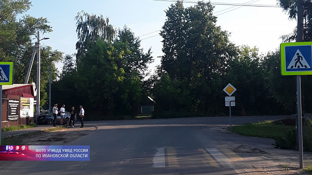  Рано утром в Иванове компания молодых людей на «Тойоте» врезалась в столб 