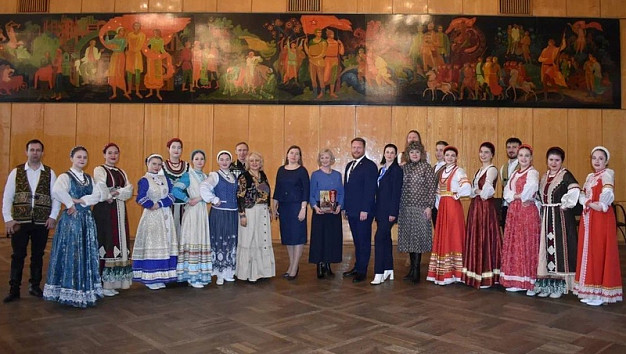  В Иванове открылась передвижная выставка детских рисунков «Мы — наследники Победы!» 