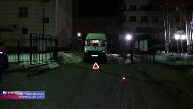 В Иванове двухлетнего ребенка уронили в машине скорой помощи
