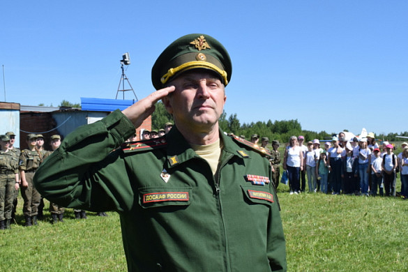 На аэродроме Ясюниха для школьных отрядов провели патриотический тимбилдинг