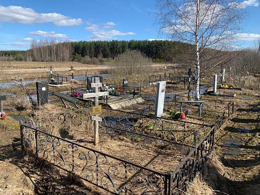 Глава Вичуги вновь приехал на кладбище проконтролировать работы по отводу воды